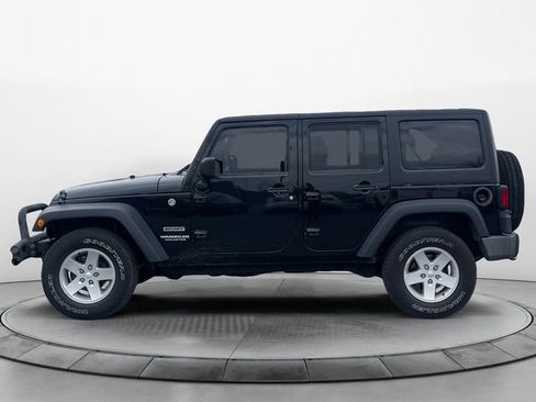 Used 2012 Jeep Wrangler Unlimited Sport image 2