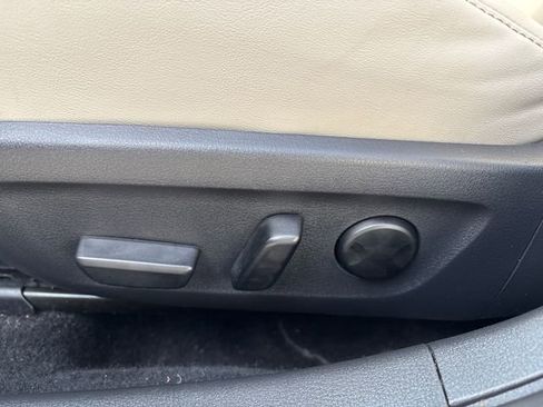 Used 2024 MAZDA MAZDA3 s FWD image 35