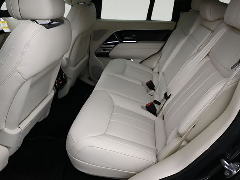 New 2026 Land Rover Range Rover SE AWD/4WD image 6