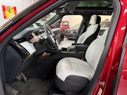 Used 2025 Land Rover Range Rover Sport Autobiography image 10