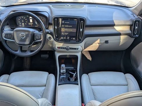 Used 2020 Volvo XC40 T5 Inscription image 15