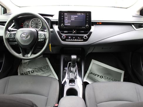 Used 2022 Toyota Corolla LE FWD image 39