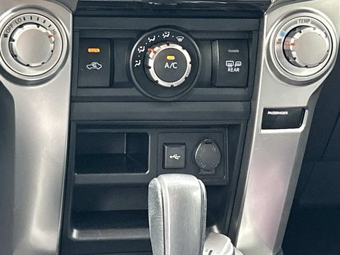 Used 2021 Toyota 4Runner SR5 Premium AWD/4WD image 26