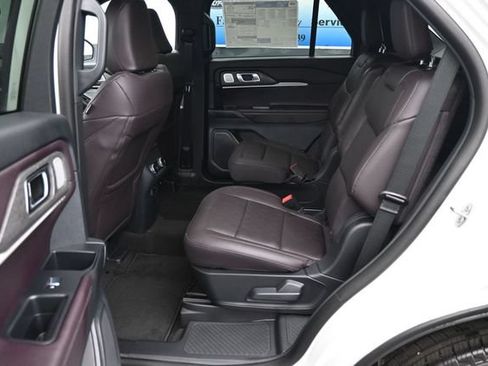 New 2026 Ford Explorer Platinum RWD image 8