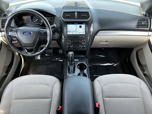 Used 2018 Ford Explorer XLT w/ Equipment Group 201A image 13