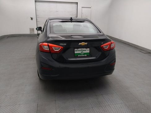 Used 2017 Chevrolet Cruze LT w/ Sun And Sound Package FWD image 6