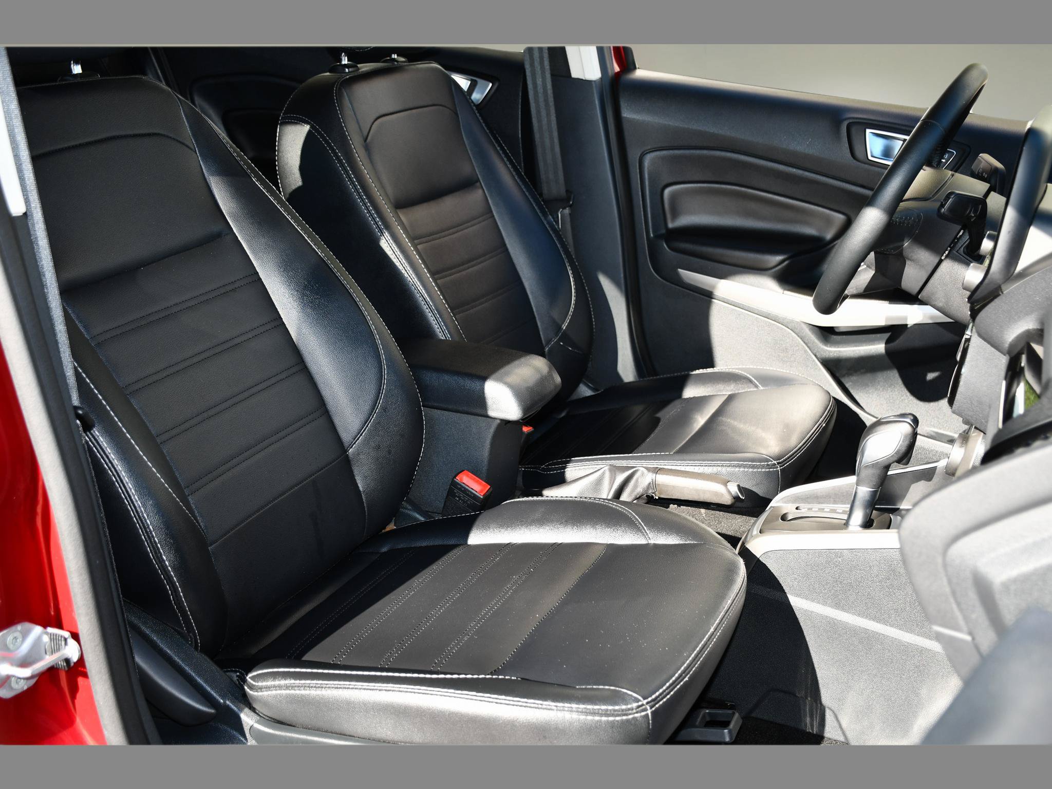 Used 2022 Ford EcoSport Titanium AWD/4WD image 29