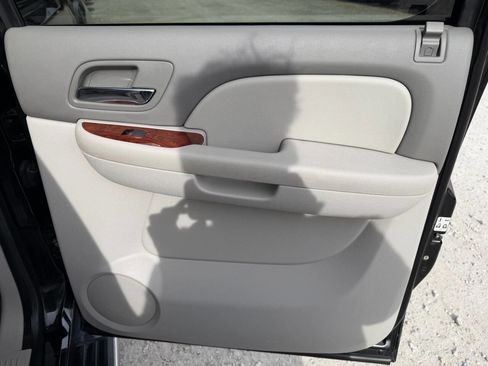 Used 2013 GMC Sierra 1500 SLT w/ SLT Convenience Package image 17