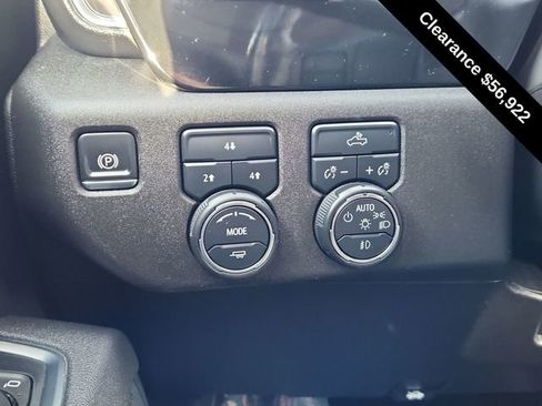 Used 2025 Chevrolet Silverado 2500 LT w/ Convenience Package image 35