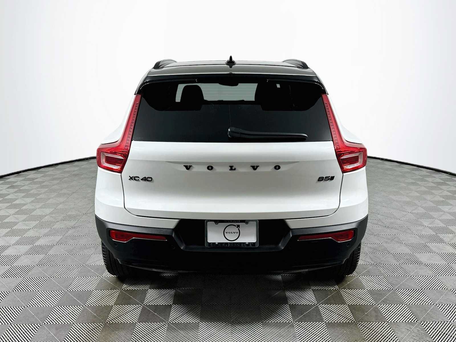 Used 2026 Volvo XC40 B5 Ultra w/ Climate Package AWD/4WD image 6