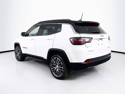 Used 2023 Jeep Compass Limited w/ Elite Group AWD/4WD image 9
