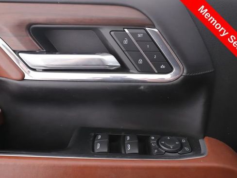 Used 2024 GMC Sierra 3500 Denali Ultimate AWD/4WD image 21