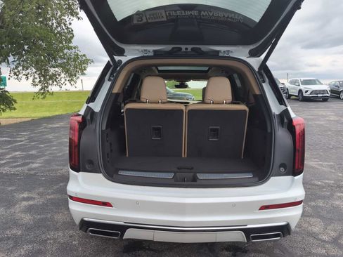 Used 2024 Cadillac XT6 Premium Luxury w/ Platinum Package AWD/4WD image 28
