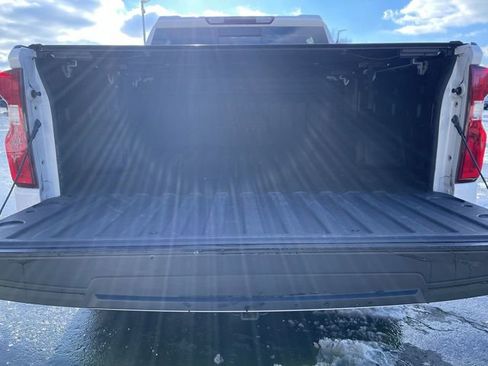 Used 2019 Chevrolet Silverado 1500 High Country w/ Z71 Off-Road Package image 28