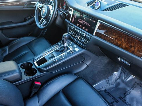 Used 2020 Porsche Macan S image 17