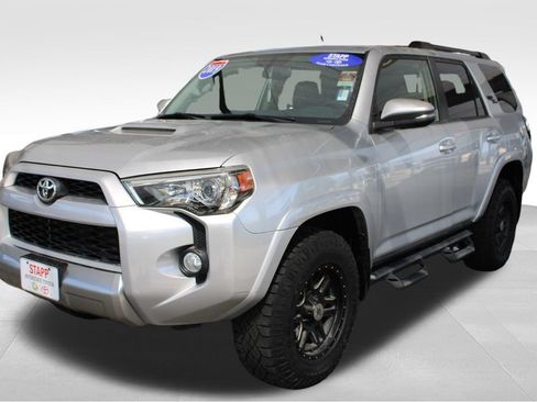 Used 2019 Toyota 4Runner TRD Off-Road Premium AWD/4WD image 10