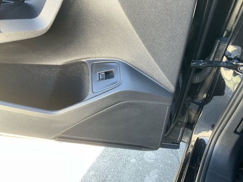 Used 2021 Volkswagen Tiguan SEL Premium R-Line image 13