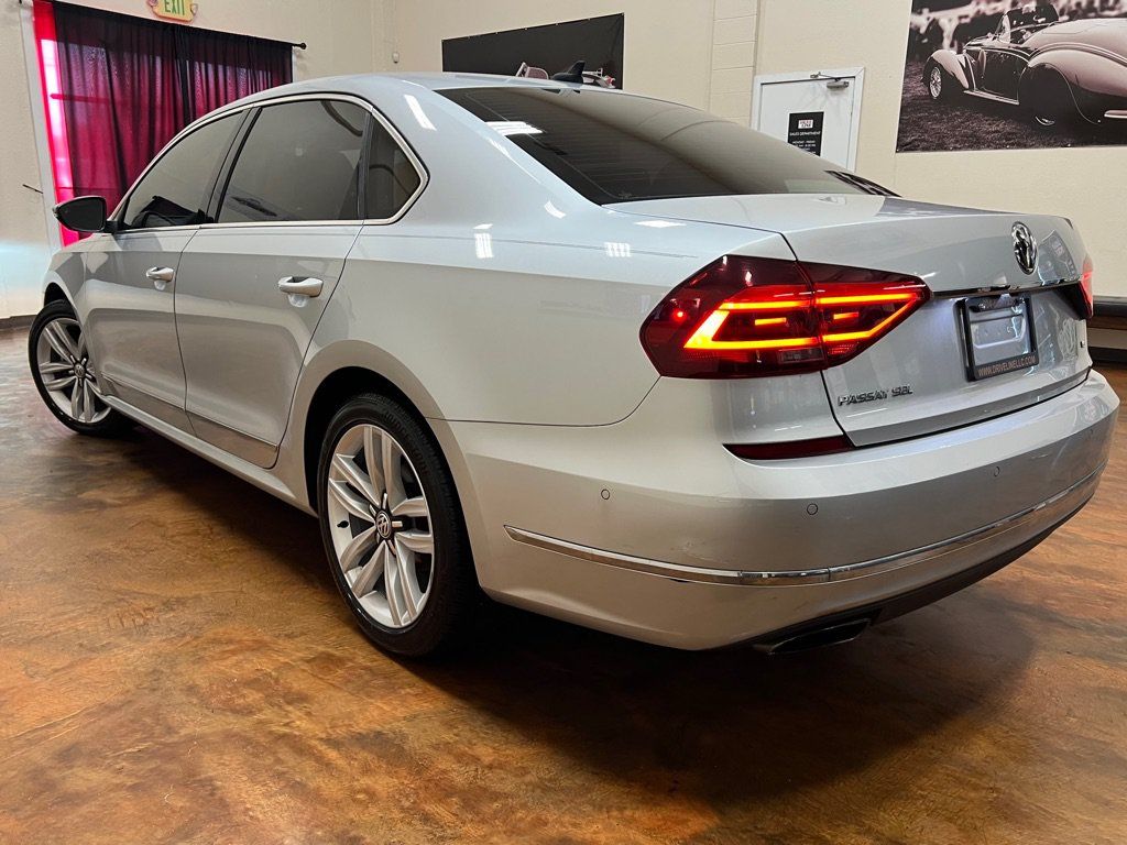 Used 2017 Volkswagen Passat 3.6 SEL Premium FWD image 2