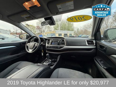 Used 2019 Toyota Highlander LE AWD/4WD image 14