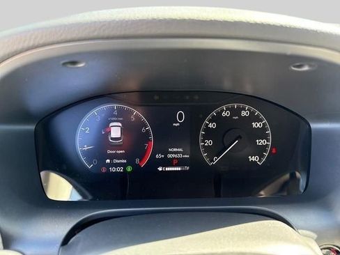 Used 2024 Honda HR-V LX image 6