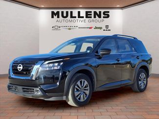 Used 2025 Nissan Pathfinder SV video 1