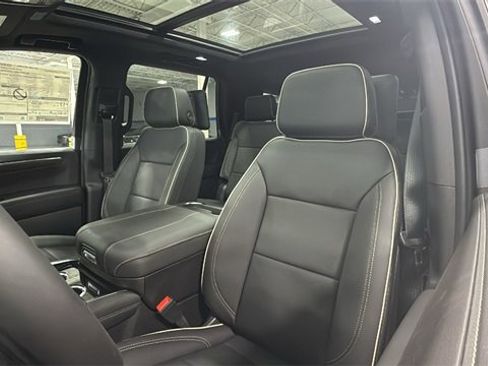 New 2026 Chevrolet Suburban Premier w/ Sun And Tow Package image 12