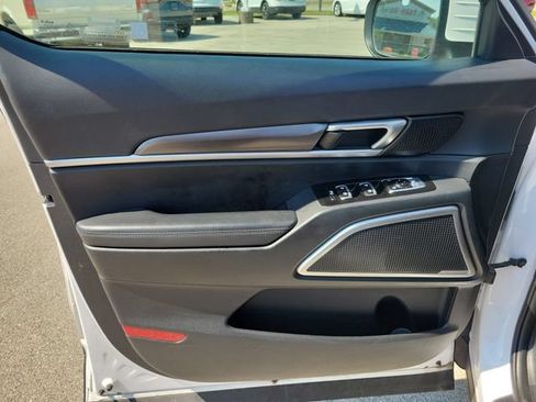 Used 2025 Kia Telluride S AWD/4WD image 22