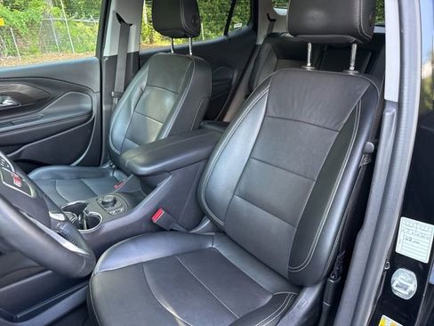 Used 2024 GMC Terrain SLT image 11