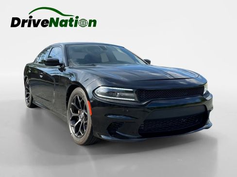 Used 2019 Dodge Charger R/T RWD image 3