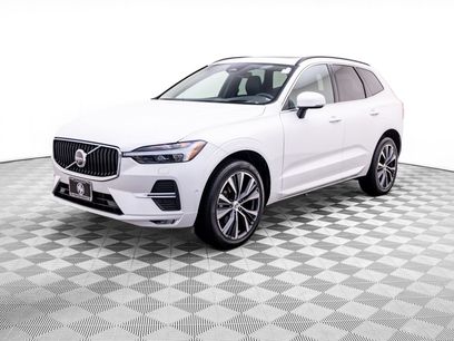 Used 2022 Volvo XC60 B5 Momentum w/ Advanced Package