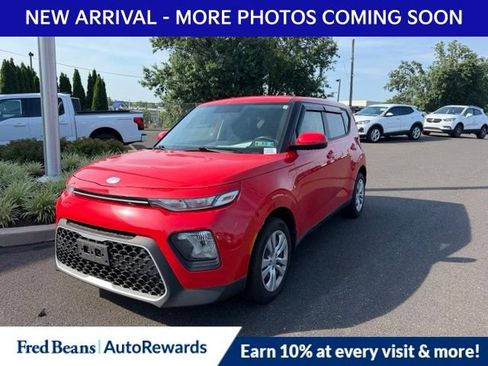 Used 2020 Kia Soul LX FWD image 3
