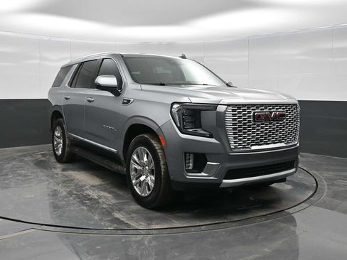 Used 2024 GMC Yukon Denali w/ Advanced Technology Package image 2