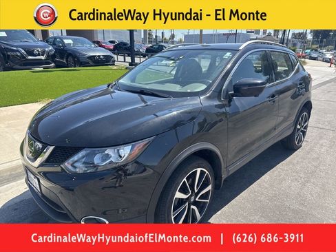 Used 2018 Nissan Rogue Sport SL w/ SL Premium Package FWD image 1