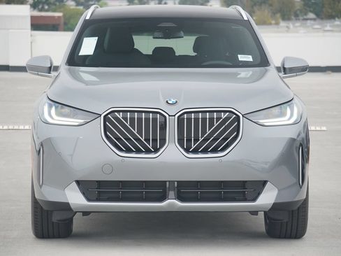 Used 2026 BMW X3 xDrive30i w/ Premium Package AWD/4WD image 2