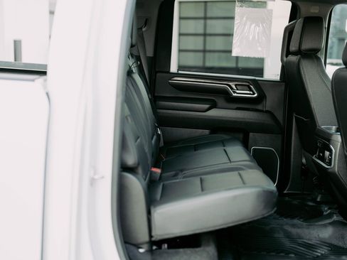 Used 2024 Chevrolet Silverado 3500 LTZ w/ LTZ Premium Package image 17