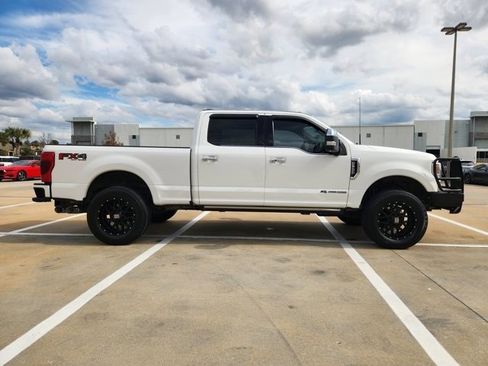 Used 2022 Ford F250 King Ranch w/ King Ranch Ultimate Package image 4