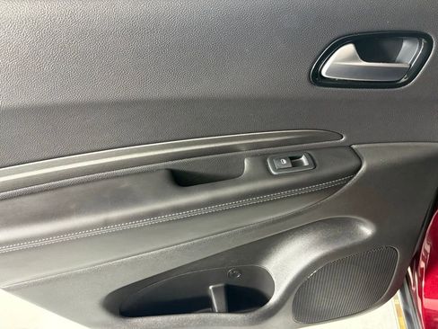 Used 2021 Dodge Durango SXT image 34