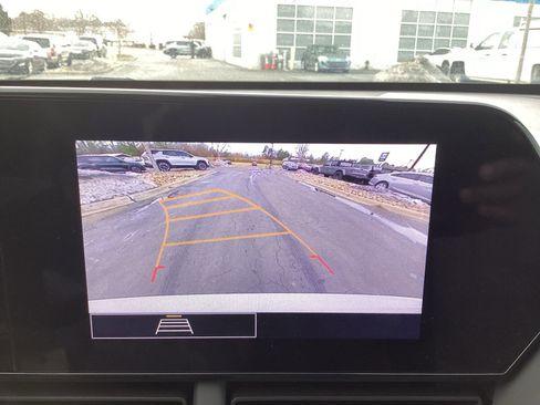 Used 2025 Chevrolet Trax LS image 15