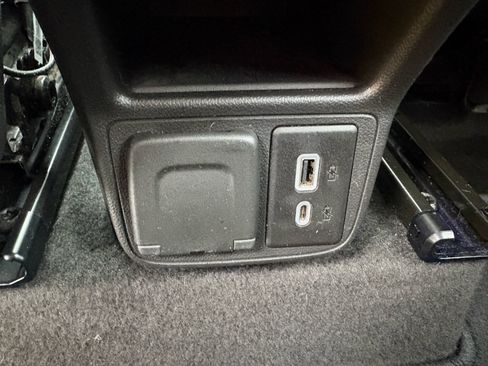 Used 2021 Chevrolet TrailBlazer LT w/ Convenience Package FWD image 27