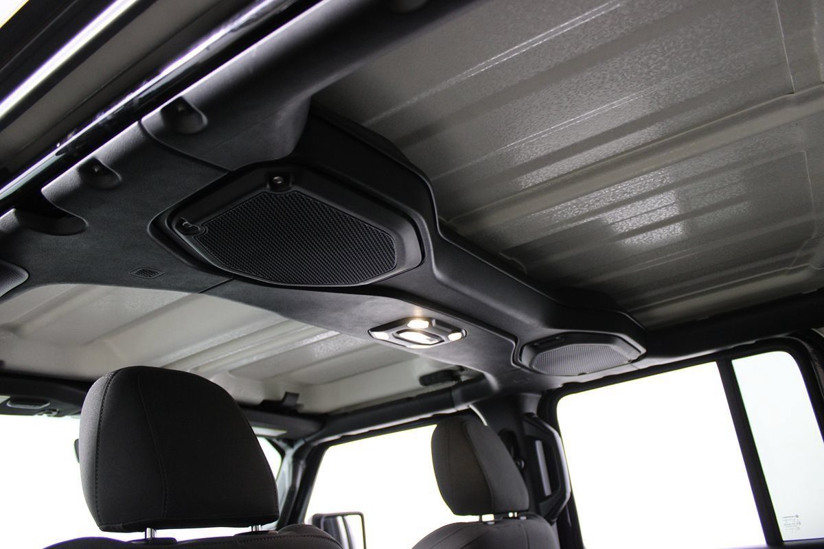 Used 2023 Jeep Wrangler Unlimited w/ Cold Weather Group AWD/4WD image 24