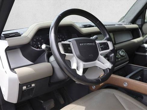 Used 2022 Land Rover Defender 110 SE AWD/4WD image 12