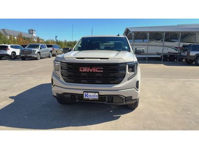 New 2026 GMC Sierra 1500 Pro w/ Graphite Edition