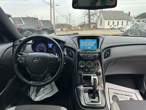 Used 2013 Hyundai Genesis 2.0T RWD image 37