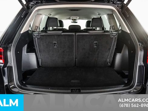 Used 2025 Volkswagen Atlas SE image 21