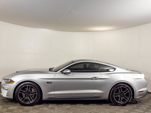 Used 2019 Ford Mustang GT Premium RWD image 20