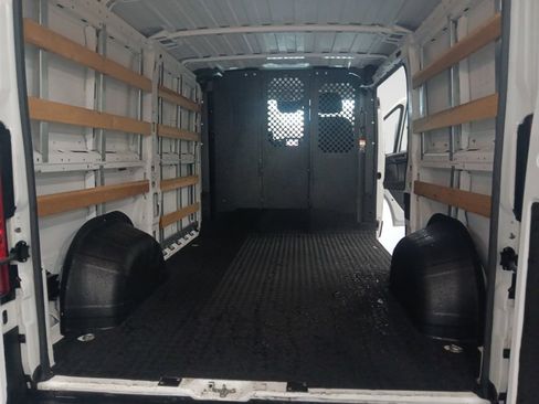 Used 2025 RAM ProMaster 2500 w/ U-Haul Equipment Group FWD image 14