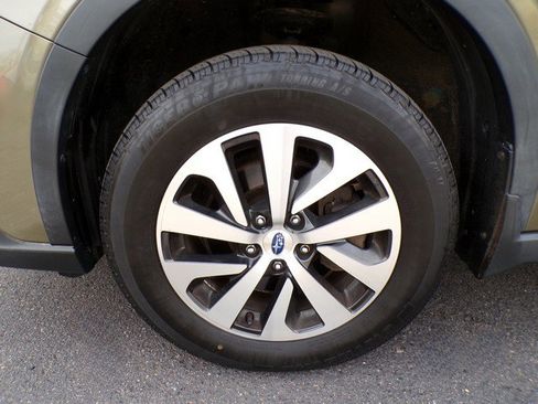 Used 2020 Subaru Outback Premium AWD/4WD image 23