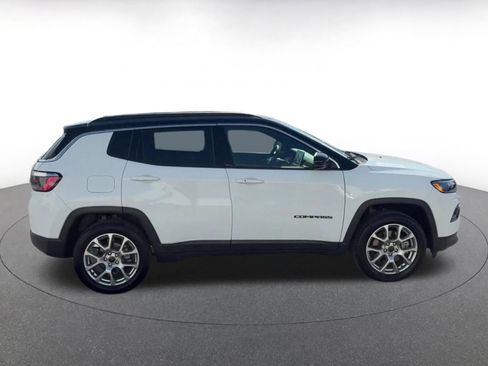 Used 2025 Jeep Compass Limited image 16