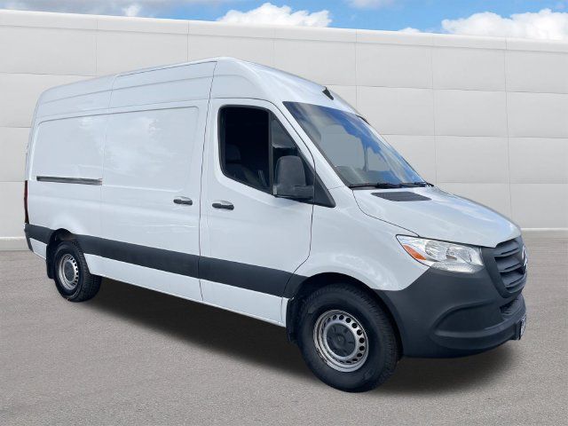 Used 2023 Mercedes-Benz Sprinter 1500 image 12