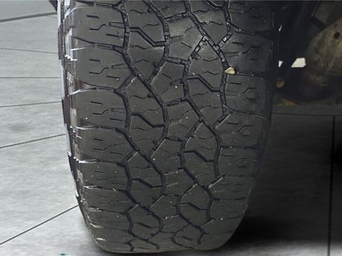 Used 2025 Chevrolet Silverado 2500 Custom w/ Custom Value Package image 29